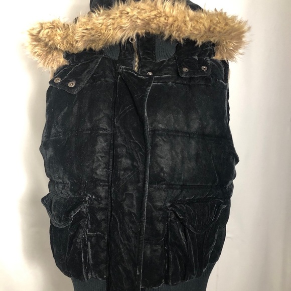 Womens Black Velvet Vest with Hood. - Picture 2 of 8